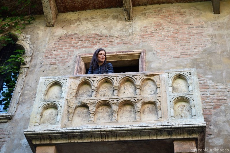 Dsc 2243 a son balcon